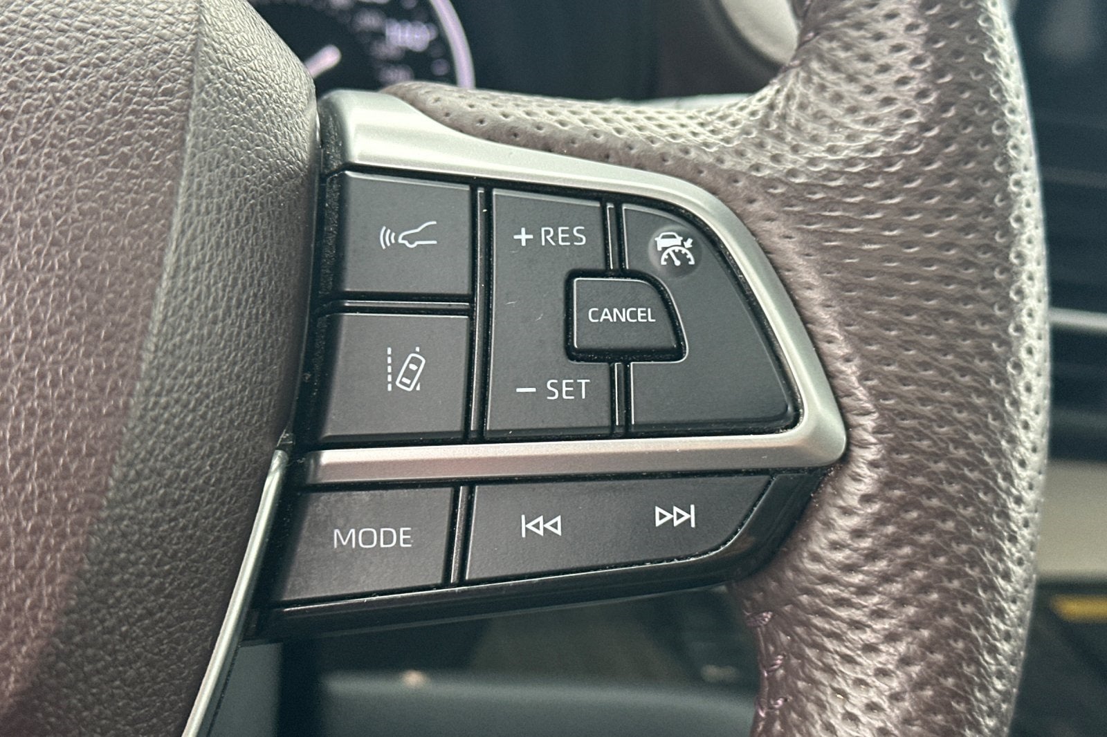 2023 Toyota Sienna Platinum 7 Passenger