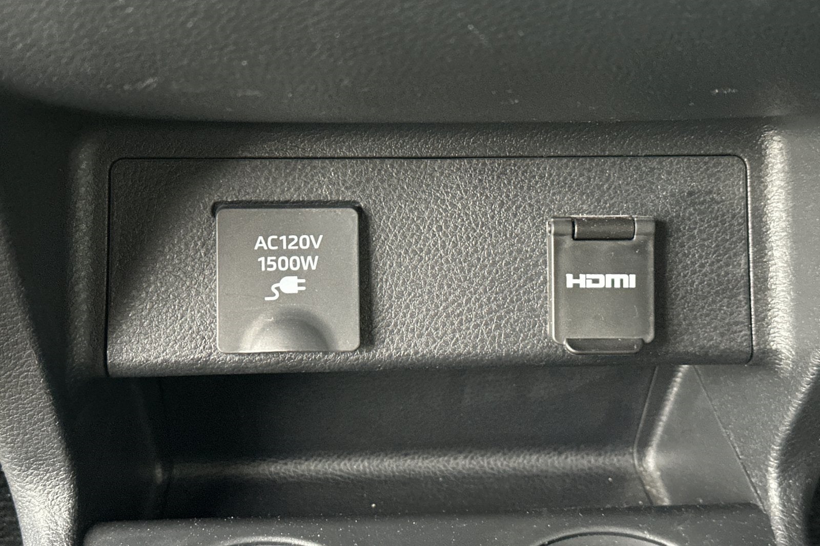 2023 Toyota Sienna Platinum 7 Passenger