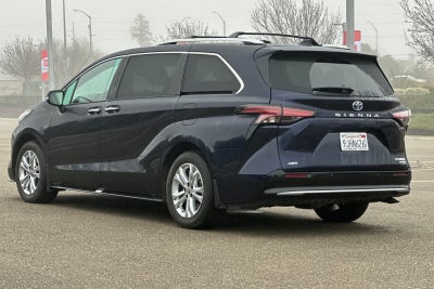 2023 Toyota Sienna Platinum 7 Passenger