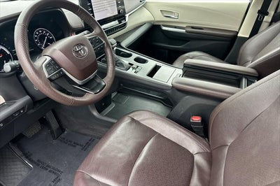 2023 Toyota Sienna Platinum 7 Passenger