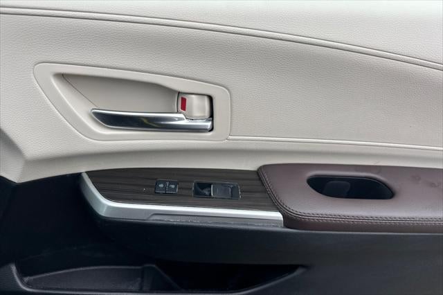 2023 Toyota Sienna Platinum 7 Passenger