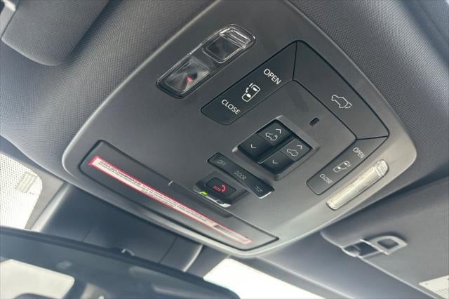 2023 Toyota Sienna Platinum 7 Passenger