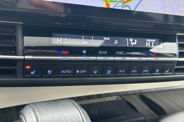 2023 Toyota Sienna Platinum 7 Passenger