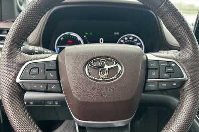 2023 Toyota Sienna Platinum 7 Passenger