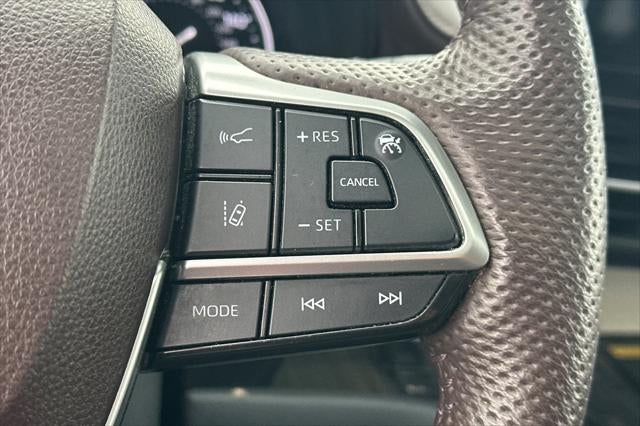 2023 Toyota Sienna Platinum 7 Passenger