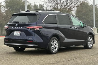 2023 Toyota Sienna Platinum 7 Passenger