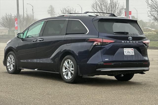 2023 Toyota Sienna Platinum 7 Passenger