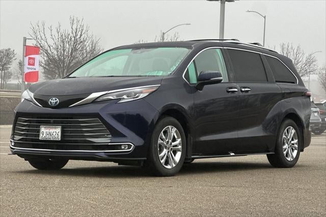 2023 Toyota Sienna Platinum 7 Passenger