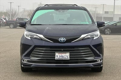 2023 Toyota Sienna Platinum 7 Passenger