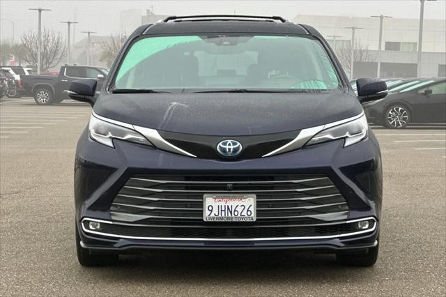 2023 Toyota Sienna Platinum 7 Passenger