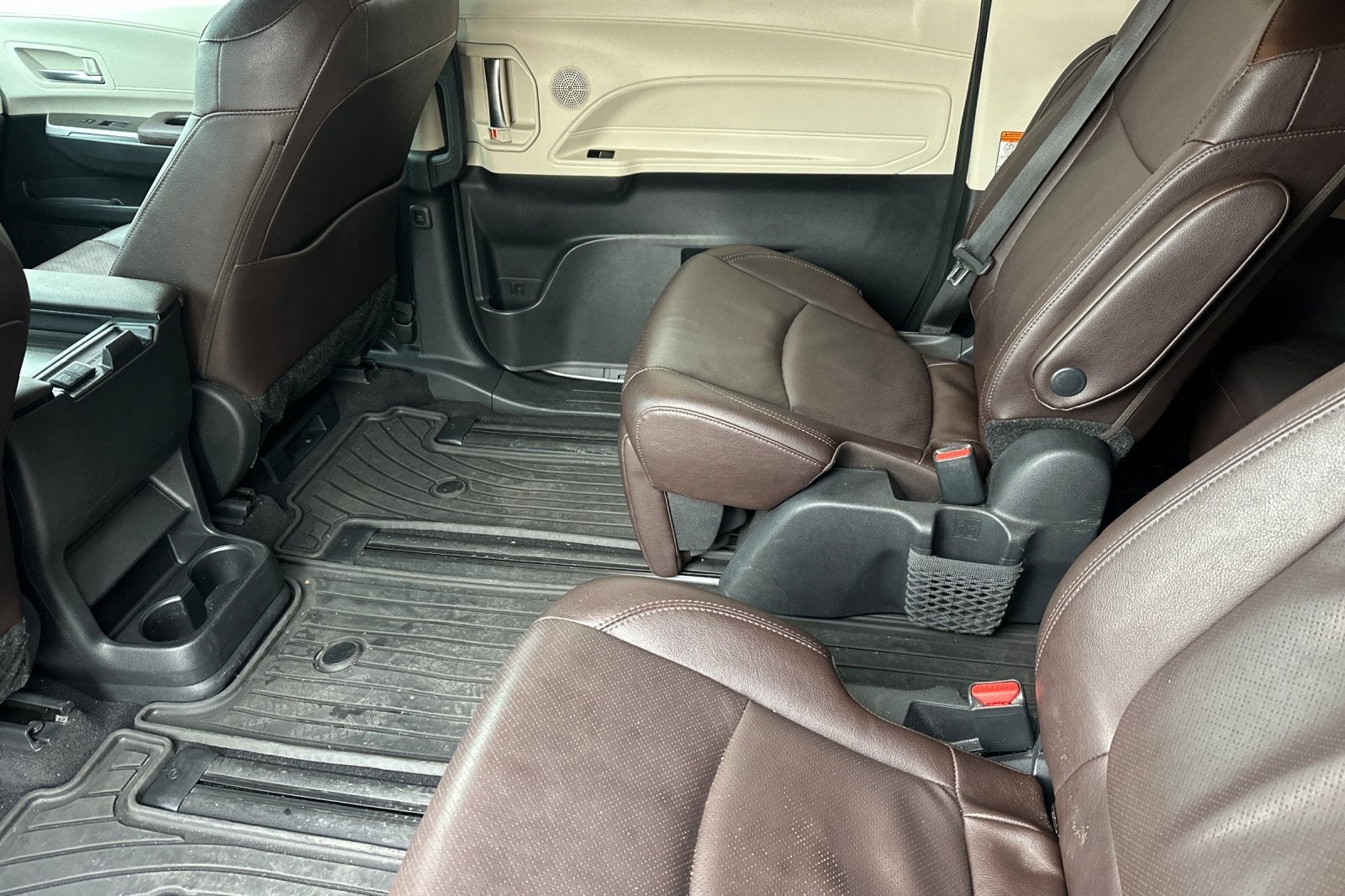 2023 Toyota Sienna Platinum 7 Passenger