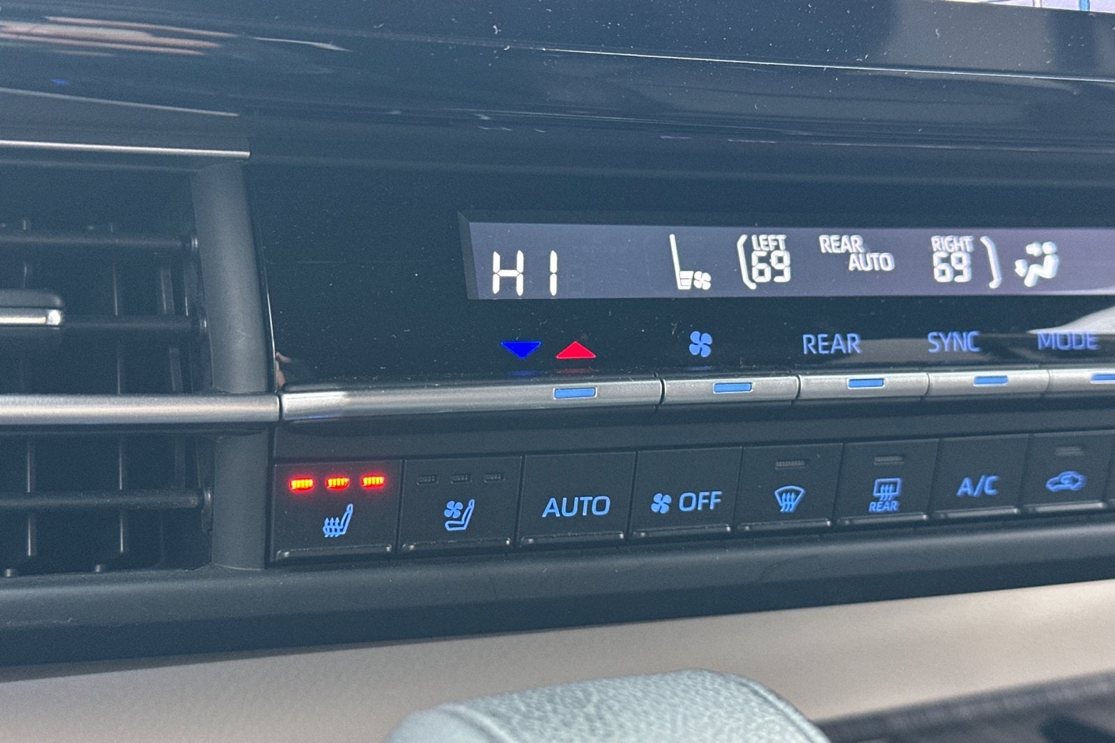 2023 Toyota Sienna Platinum 7 Passenger