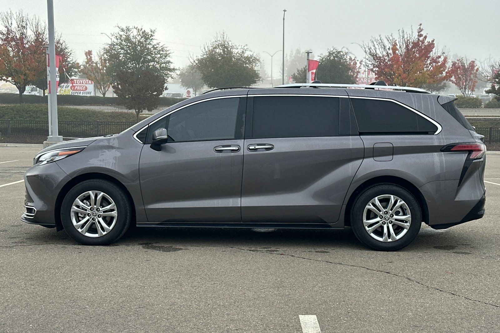 2023 Toyota Sienna Platinum 7 Passenger