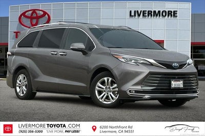 2023 Toyota Sienna Platinum 7 Passenger