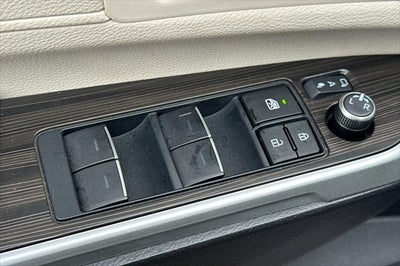 2023 Toyota Sienna Platinum 7 Passenger