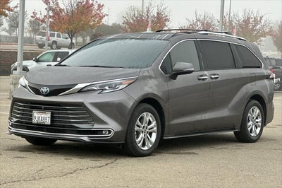 2023 Toyota Sienna Platinum 7 Passenger