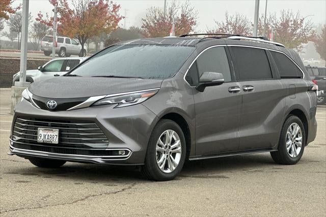 2023 Toyota Sienna Platinum 7 Passenger