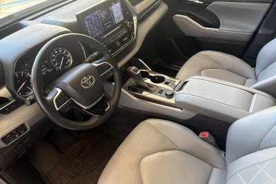 2022 Toyota Highlander Platinum