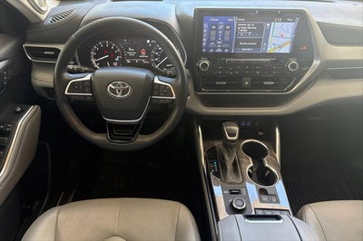 2022 Toyota Highlander Platinum