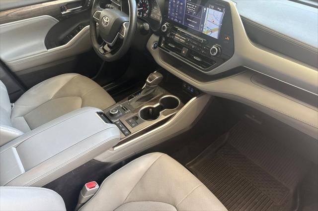 2022 Toyota Highlander Platinum