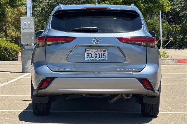 2022 Toyota Highlander Platinum