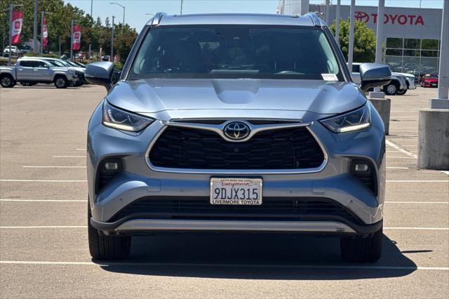 2022 Toyota Highlander Platinum