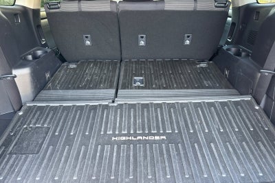 2025 Toyota Highlander LE