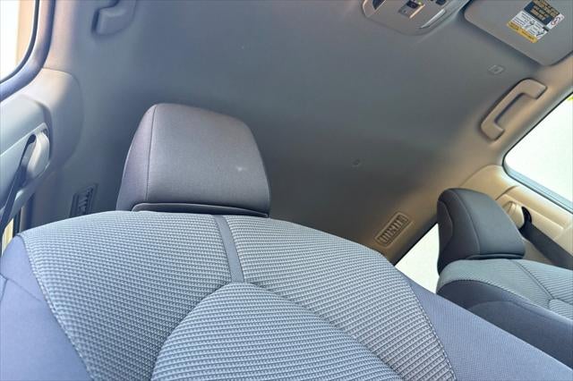 2025 Toyota Highlander LE