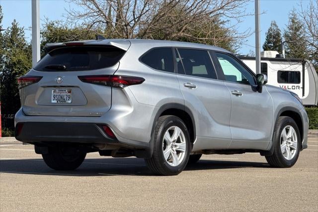 2025 Toyota Highlander LE