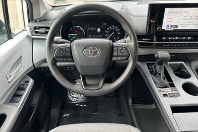 2026 Toyota Sienna LE 8 Passenger