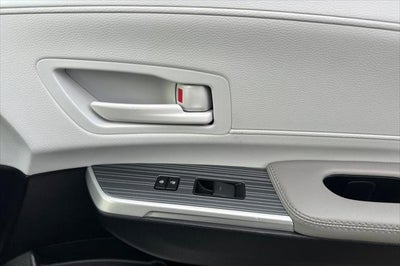 2026 Toyota Sienna LE 8 Passenger