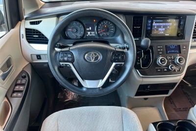 2017 Toyota Sienna LE 8 Passenger