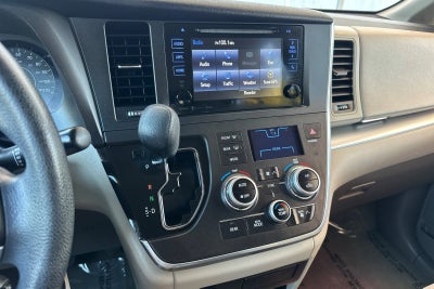 2017 Toyota Sienna LE 8 Passenger