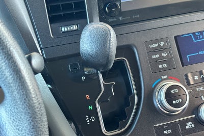 2017 Toyota Sienna LE 8 Passenger