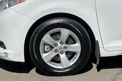 2017 Toyota Sienna LE 8 Passenger