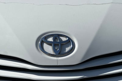 2017 Toyota Sienna LE 8 Passenger
