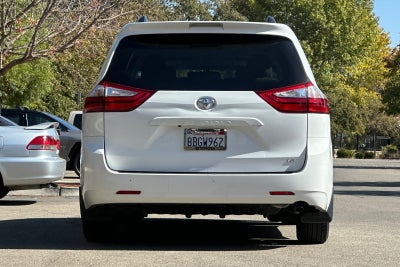 2017 Toyota Sienna LE 8 Passenger