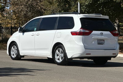 2017 Toyota Sienna LE 8 Passenger