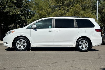2017 Toyota Sienna LE 8 Passenger