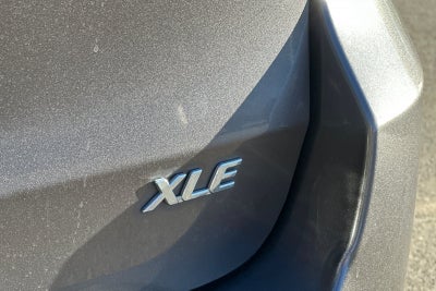 2013 Toyota Sienna XLE 8 Passenger