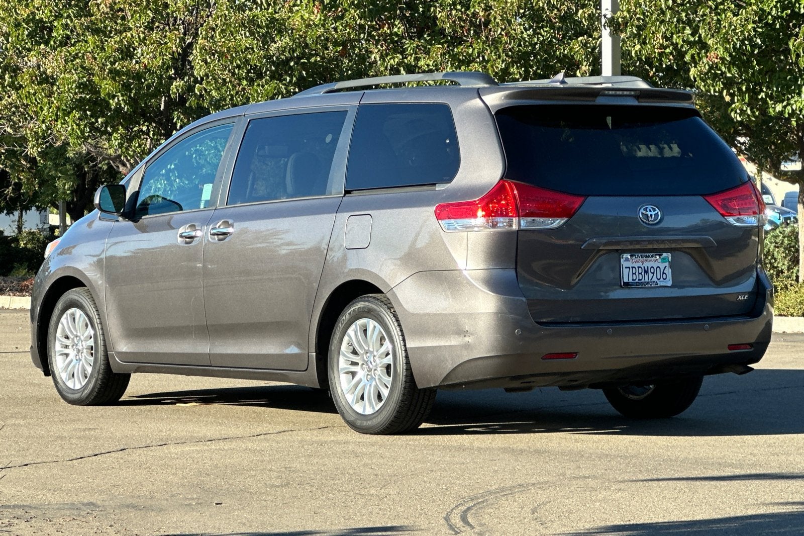 2013 Toyota Sienna XLE 8 Passenger