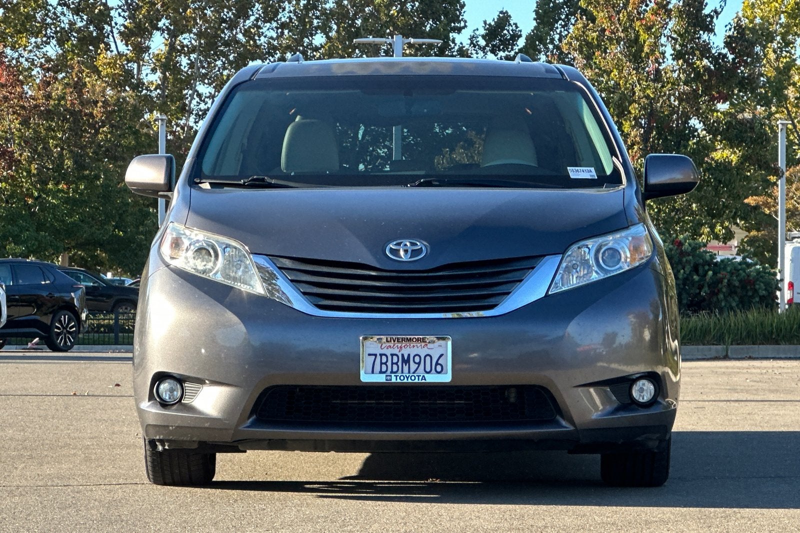 2013 Toyota Sienna XLE 8 Passenger