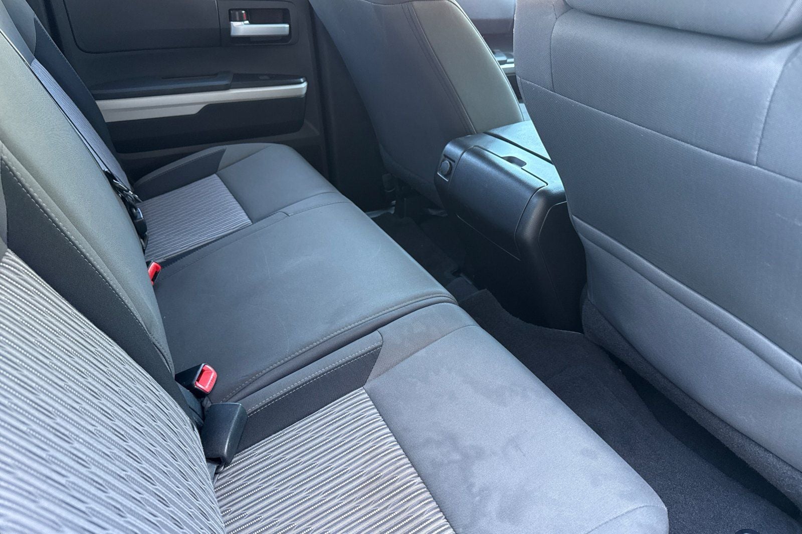 2015 Toyota Tundra SR5 5.7L V8