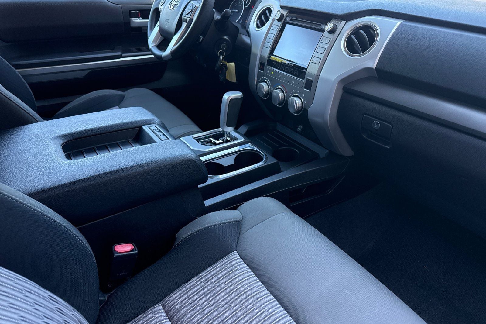2015 Toyota Tundra SR5 5.7L V8