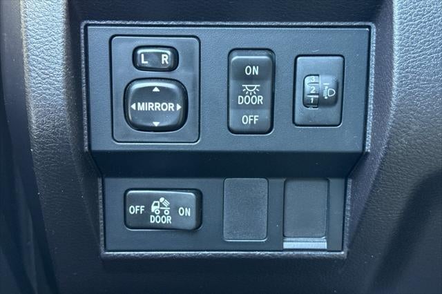 2015 Toyota Tundra SR5 5.7L V8