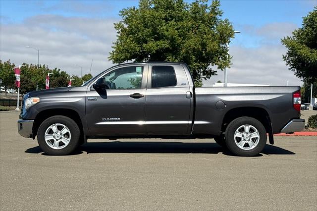 2015 Toyota Tundra SR5 5.7L V8