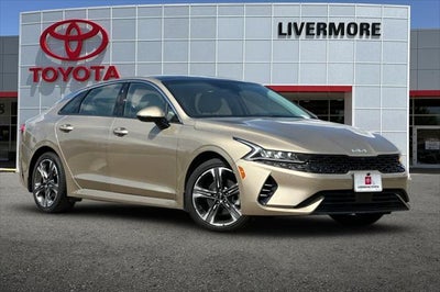 2022 Kia K5 EX