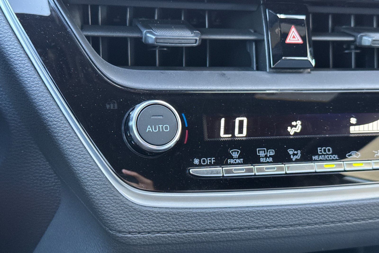 2026 Toyota Corolla Cross Hybrid SE