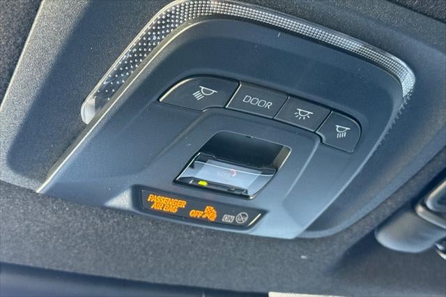 2026 Toyota Corolla Cross Hybrid SE