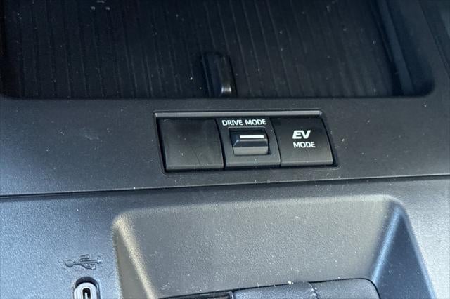 2026 Toyota Corolla Cross Hybrid SE